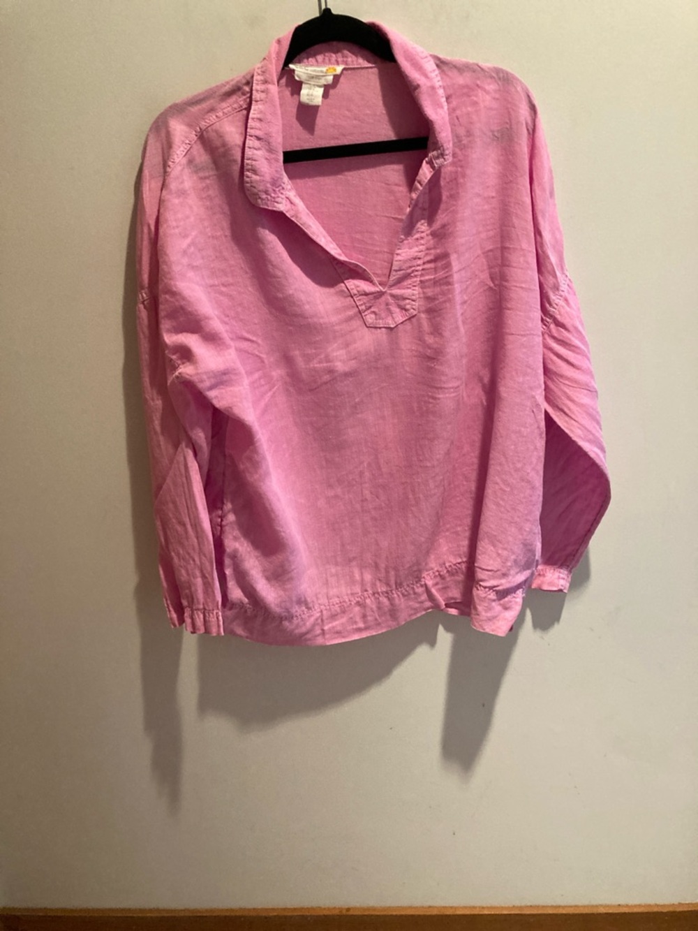 C&C California Pink VNecklinen Pullover Tunic pit 24”. Length 25”